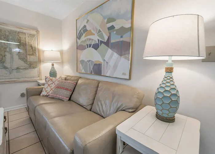 New! Private Patio And Stunning Views!