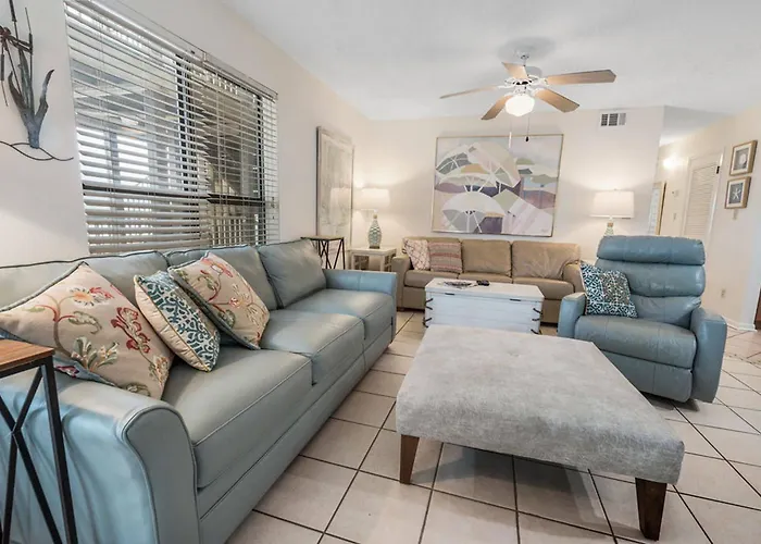Apartment New! Private Patio And Stunning Views! *