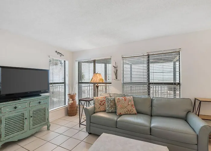 New! Private Patio And Stunning Views! Apartment