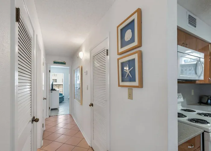 Apartment New! Private Patio And Stunning Views! *