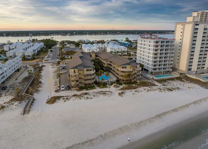 New! Private Patio And Stunning Views!