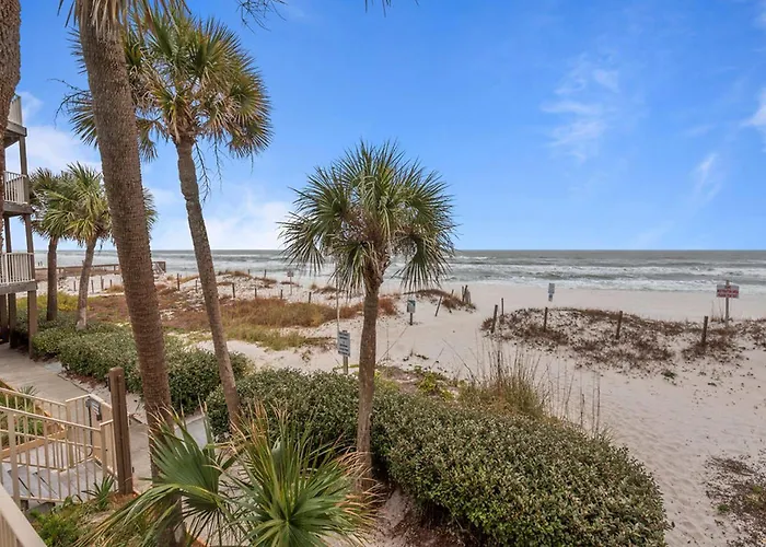 Apartment New! Private Patio And Stunning Views! *